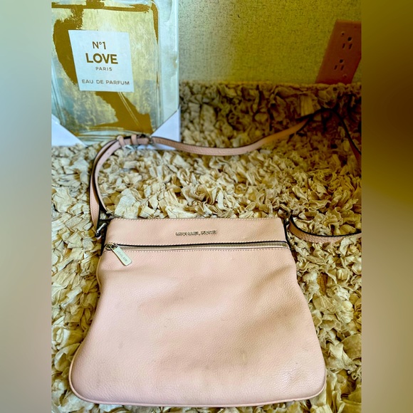 Michael kors pink crossbody bag - Picture 3 of 12